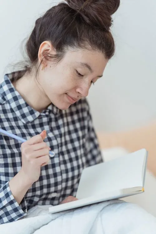 Questions to Ask a Psychic: Prepare for a Grounded Reading