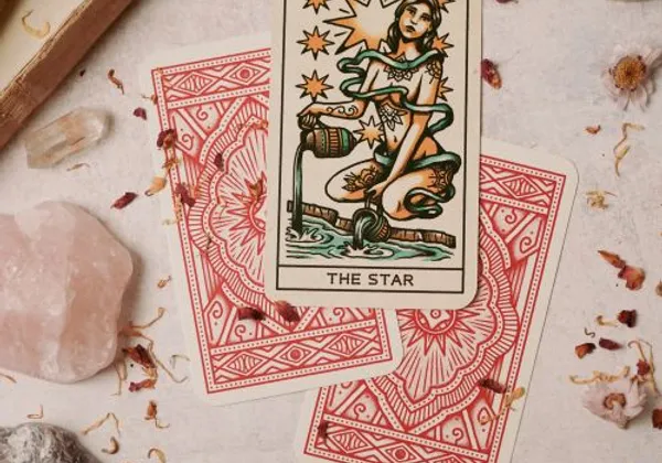 Tarot cards and candlelight