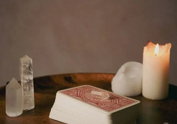 Tarot cards and candlelight