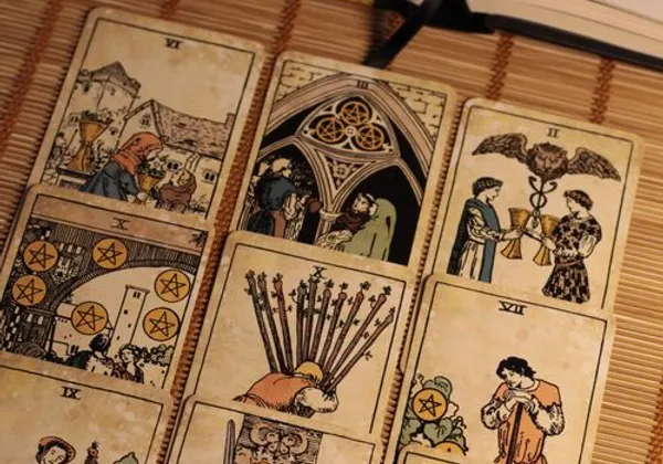 Tarot cards and candlelight