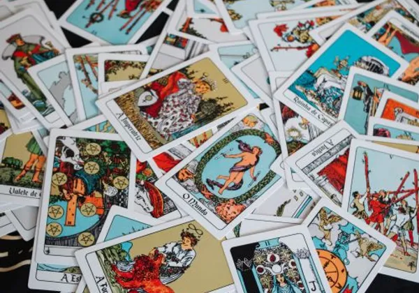 Tarot cards and candlelight