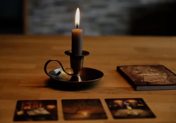 Tarot cards and candlelight