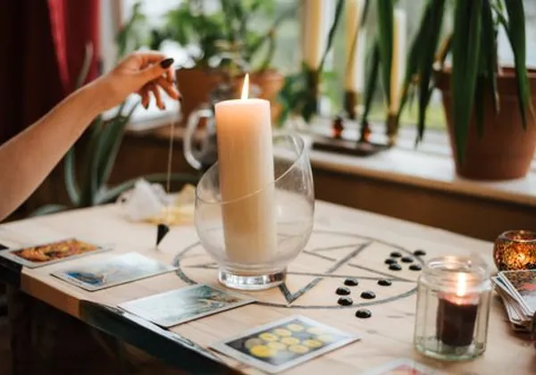 Tarot cards and candlelight